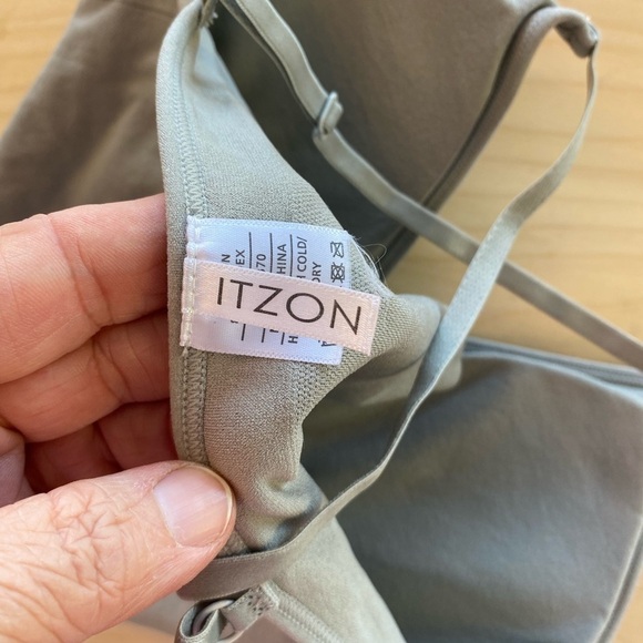 Itzon Sorts Bra size Medium (EE) - Picture 9 of 9